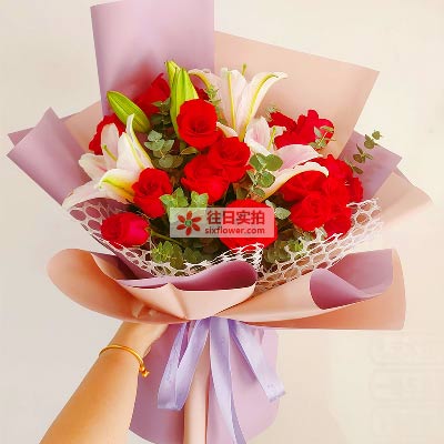 绵阳18朵红玫瑰百合，真情相守一生